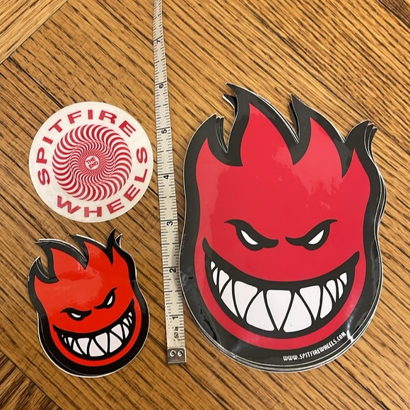 SPITFIRE WHEELS SKATEBOARDING STICKER PACK - Picture 13 of 13